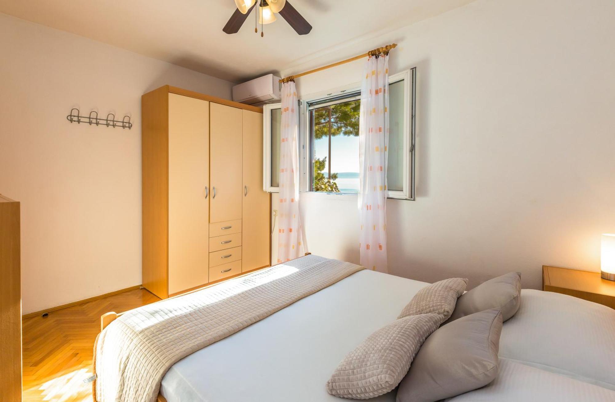 Apartmani Lovrenco Krvavica Buitenkant foto